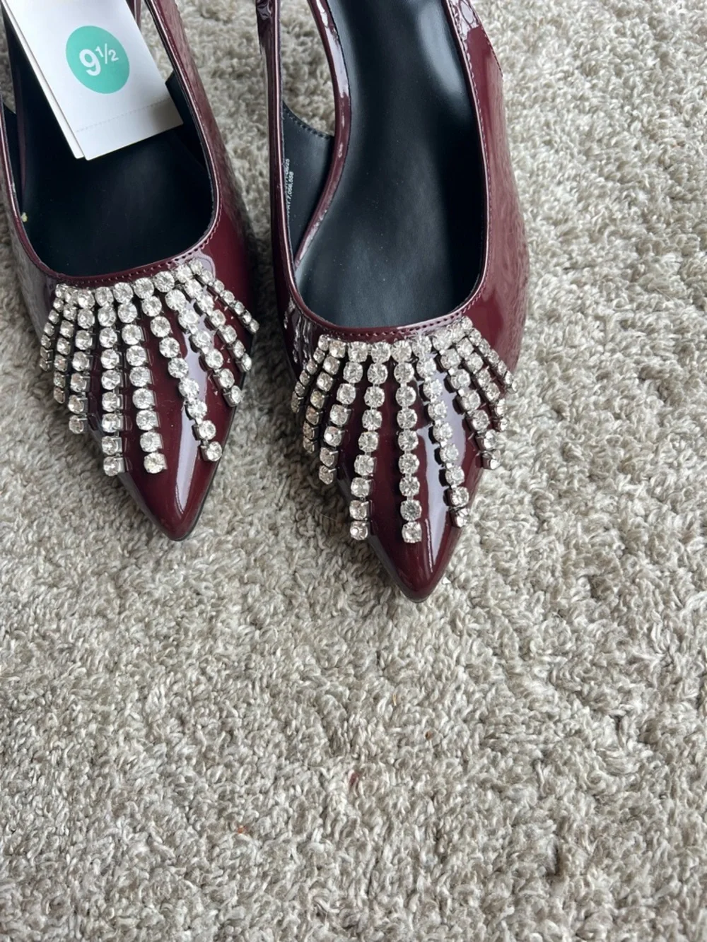 Women's Burgundy Pointed Toe Slingback Flats with Rhinestone Fringe. Size 9.5 - Picture 3 of 5